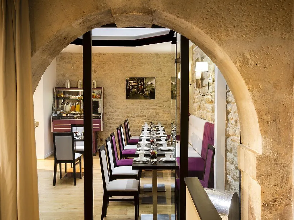 Hotel Jacques De Molay 3*