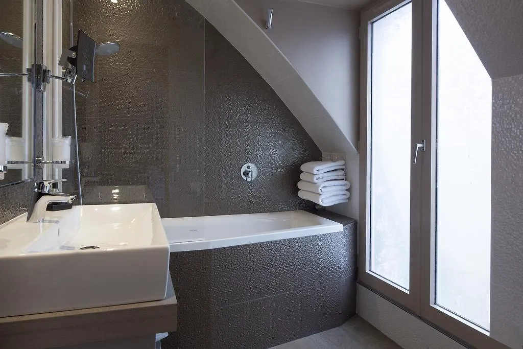 Jacques De Molay Hotel 3*