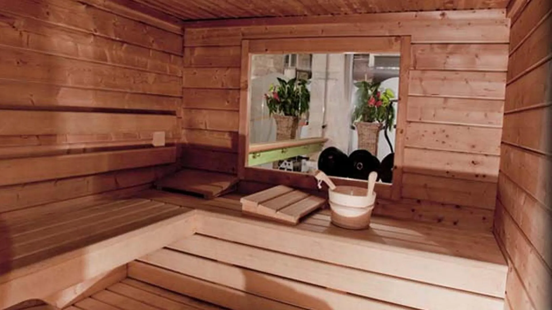 Jacques De Molay - Fitness & Sauna Paris