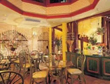 Hotel Jacques De Molay 3*