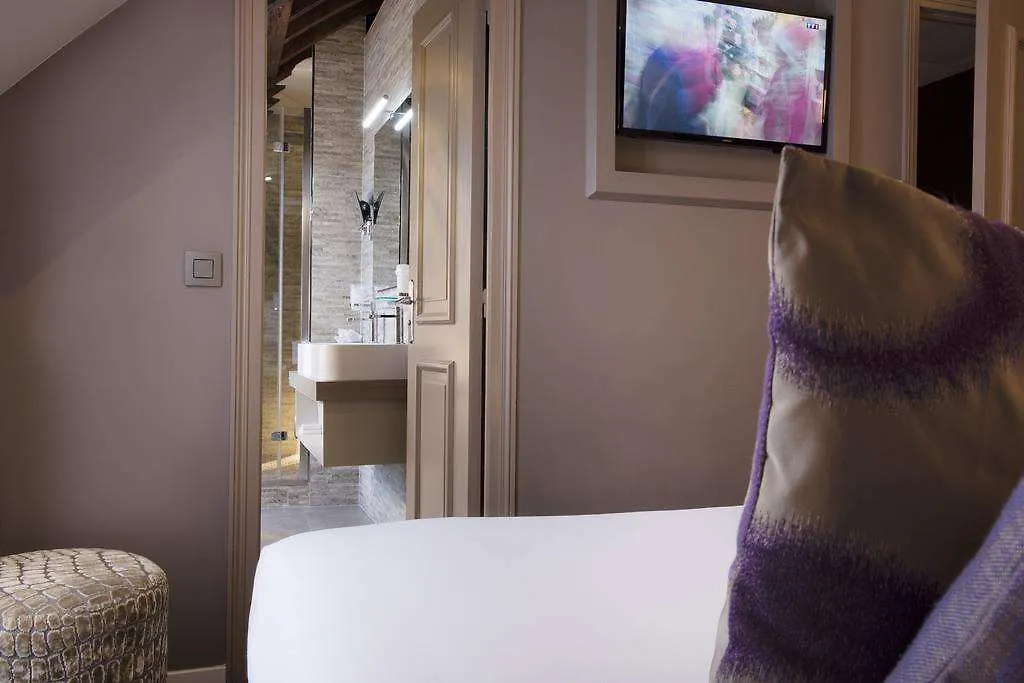 Hotel Jacques De Molay 3*